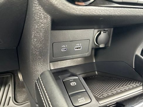 Used 2023 Nissan Kicks SR w/ SR Premium Package FWD image 30