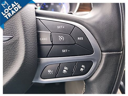 Used 2022 Chrysler Pacifica Limited image 19