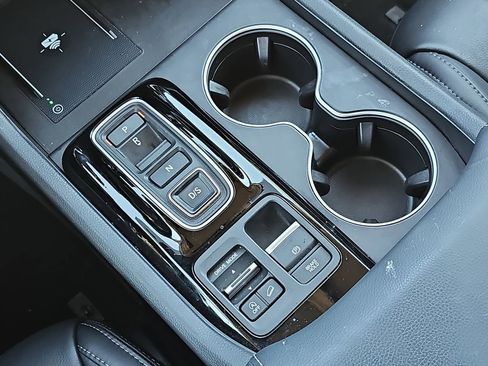 Used 2025 Honda Pilot Touring image 26