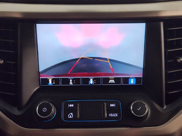 Used 2021 GMC Acadia Denali w/ Denali Technology Package FWD image 18