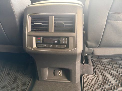 Used 2019 Volkswagen Atlas SE FWD image 26