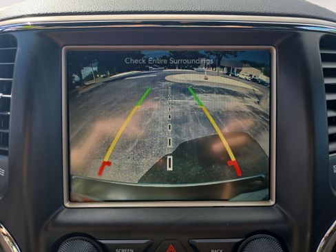 Used 2017 Jeep Grand Cherokee Limited w/ Luxury Group II AWD/4WD image 16