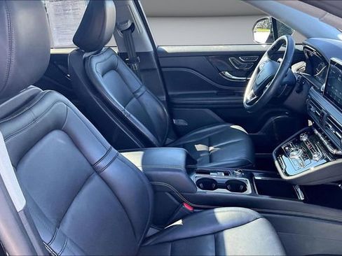 Used 2022 Lincoln Corsair Standard w/ Premium Package image 29