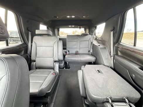 Certified 2024 Chevrolet Tahoe Z71 w/ Luxury Package image 22