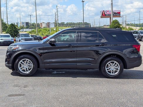 New 2026 Ford Explorer Active RWD image 14