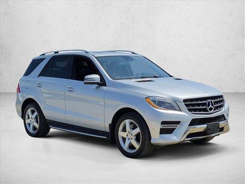 Used 2014 Mercedes-Benz ML 350 BlueTEC 4MATIC image 4