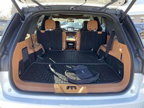 Used 2020 Lincoln Aviator Black Label Grand Touring w/ Class IV Trailer Tow Package image 11