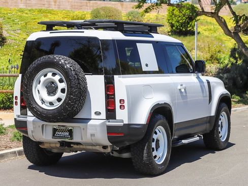 Used 2021 Land Rover Defender 90 S AWD/4WD image 7