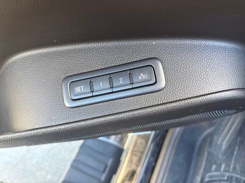 Used 2015 Chevrolet Suburban LT AWD/4WD image 14