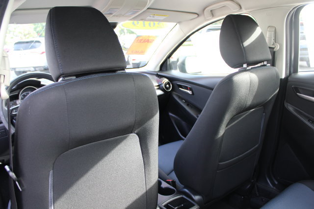 Used 2019 Toyota Yaris LE FWD image 32