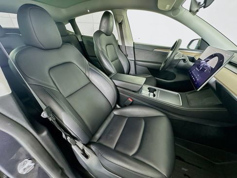 Used 2023 Tesla Model Y Long Range image 29