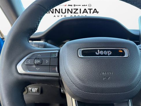 Certified 2024 Jeep Compass Limited image 25