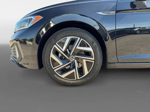 Used 2023 Volkswagen Jetta SEL image 16