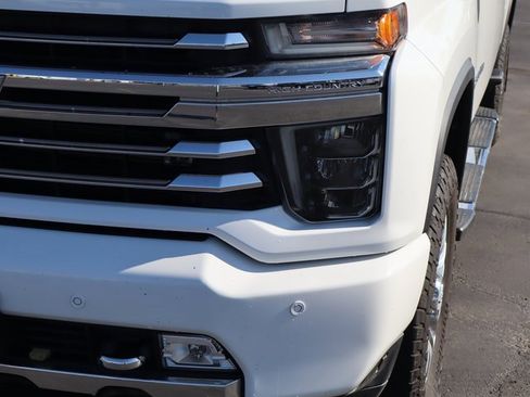 Used 2020 Chevrolet Silverado 2500 High Country w/ Technology Package image 11