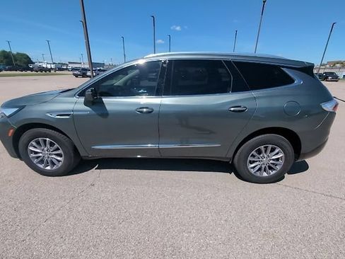 Used 2023 Buick Enclave Essence w/ Trailering Package, 5000 lbs. FWD image 10