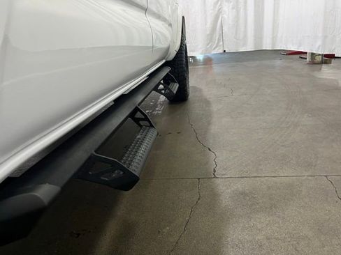 Certified 2019 Toyota Tacoma TRD Sport w/ Technology Package AWD/4WD image 23