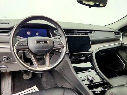 Used 2022 Jeep Grand Cherokee L Limited AWD/4WD image 12