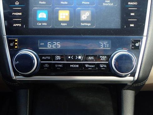 Used 2018 Subaru Outback 2.5i Premium image 18