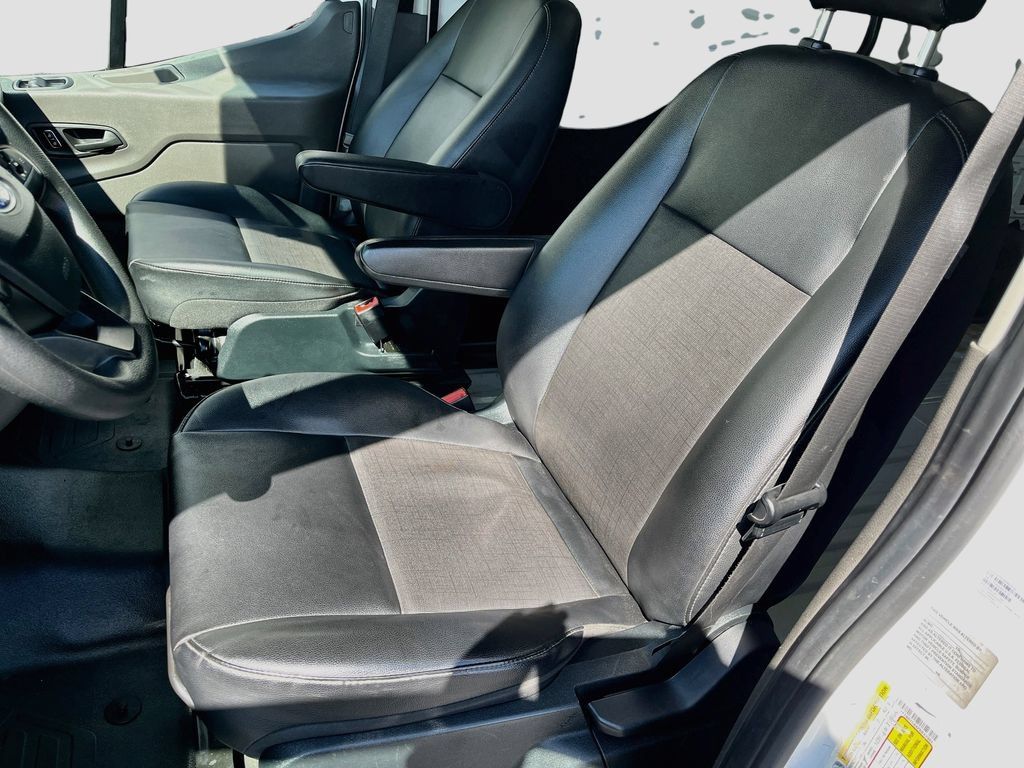 Used 2023 Ford Transit 250 Medium Roof RWD image 18