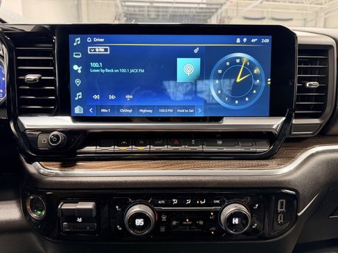 Used 2025 Chevrolet Silverado 1500 LT image 46