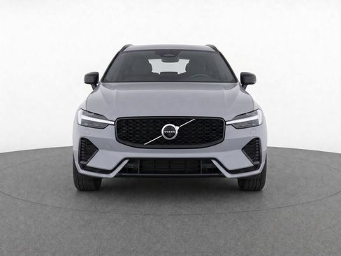 Used 2024 Volvo XC60 B5 Plus AWD/4WD image 5