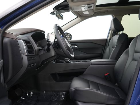 Used 2023 Nissan Rogue SV w/ SV Premium B Package AWD/4WD image 24