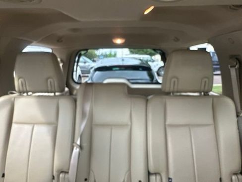 Used 2013 Ford Expedition XLT AWD/4WD image 12