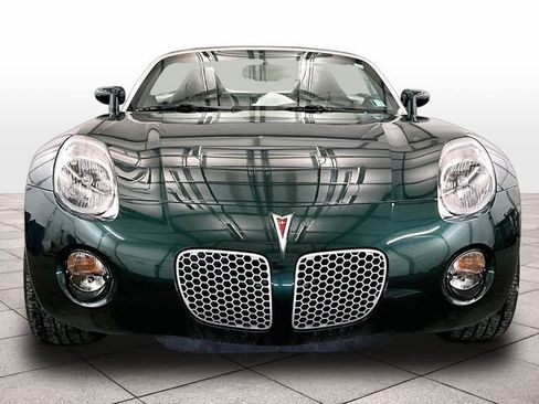 Used 2007 Pontiac Solstice Convertible w/ Premium Package RWD image 3