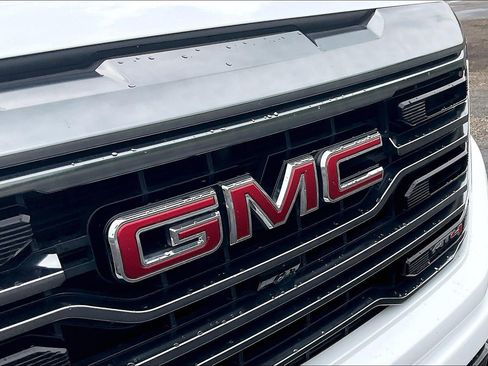 Used 2024 GMC Sierra 1500 AT4 w/ Technology Package image 26