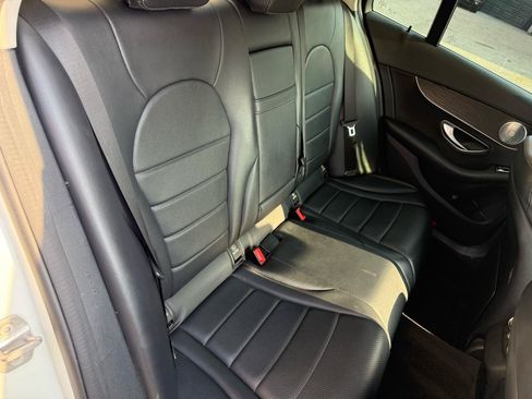 Used 2017 Mercedes-Benz C 300 4MATIC Sedan image 8