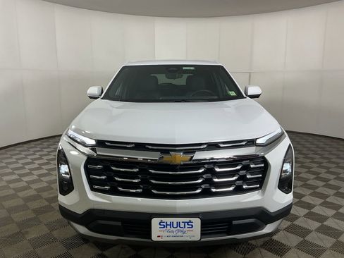 New 2026 Chevrolet Equinox LT w/ Convenience Package II AWD/4WD image 2