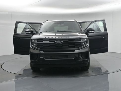 New 2026 Ford Expedition Max Platinum w/ Stealth Appearance Package AWD/4WD image 33
