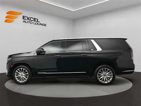 Used 2021 Cadillac Escalade ESV Premium Luxury image 2