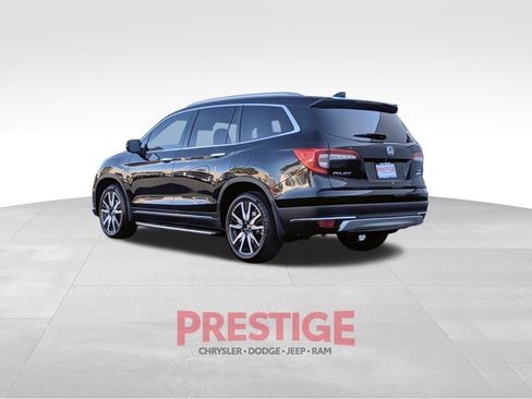 Used 2019 Honda Pilot Touring image 11