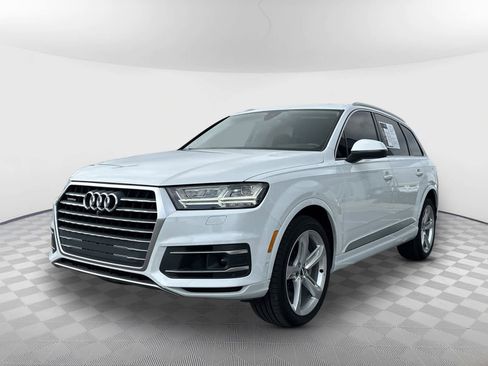 Used 2019 Audi Q7 3.0T Prestige w/ Prestige Package image 3