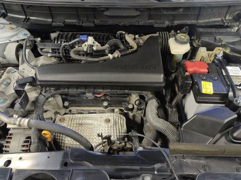 Used 2019 Nissan Rogue SV w/ Premium Package FWD image 30