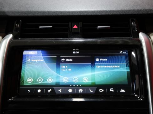 Used 2018 Land Rover Discovery HSE image 20