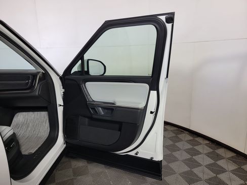 Used 2024 Rivian R1T Adventure Dual AWD/4WD image 18