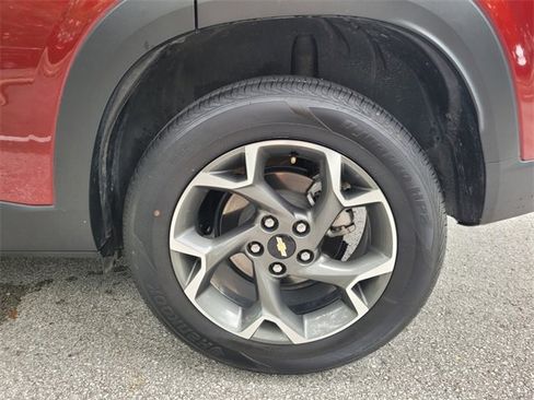 Used 2024 Chevrolet Trax LT image 16