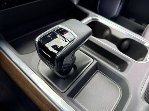 Used 2024 Chevrolet Silverado 1500 High Country w/ High Country Premium Package AWD/4WD image 20