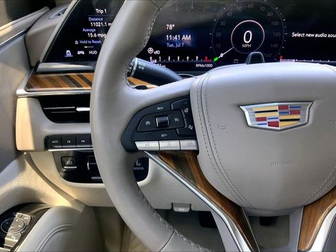 Certified 2024 Cadillac Escalade Sport Platinum w/ LPO, ONYX Package AWD/4WD image 19