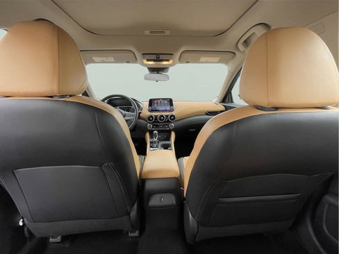 Used 2023 Nissan Sentra SV w/ SV Premium Package image 15