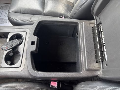 Used 2007 Chevrolet Suburban LT w/ LT Preferred Equipment Group AWD/4WD image 31