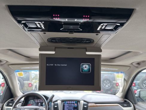 Used 2020 GMC Yukon XL Denali w/ Denali Ultimate Package RWD image 29