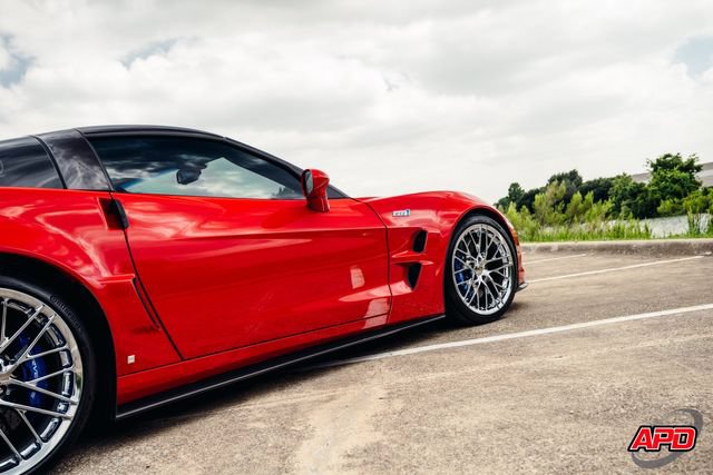 Used 2009 Chevrolet Corvette ZR1 w/ Preferred Equipment Group RWD image 34