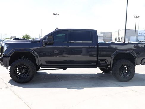 Used 2026 GMC Sierra 3500 Denali Ultimate AWD/4WD image 3