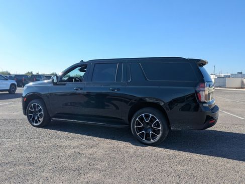 Used 2024 Chevrolet Suburban RST w/ Luxury Package image 3