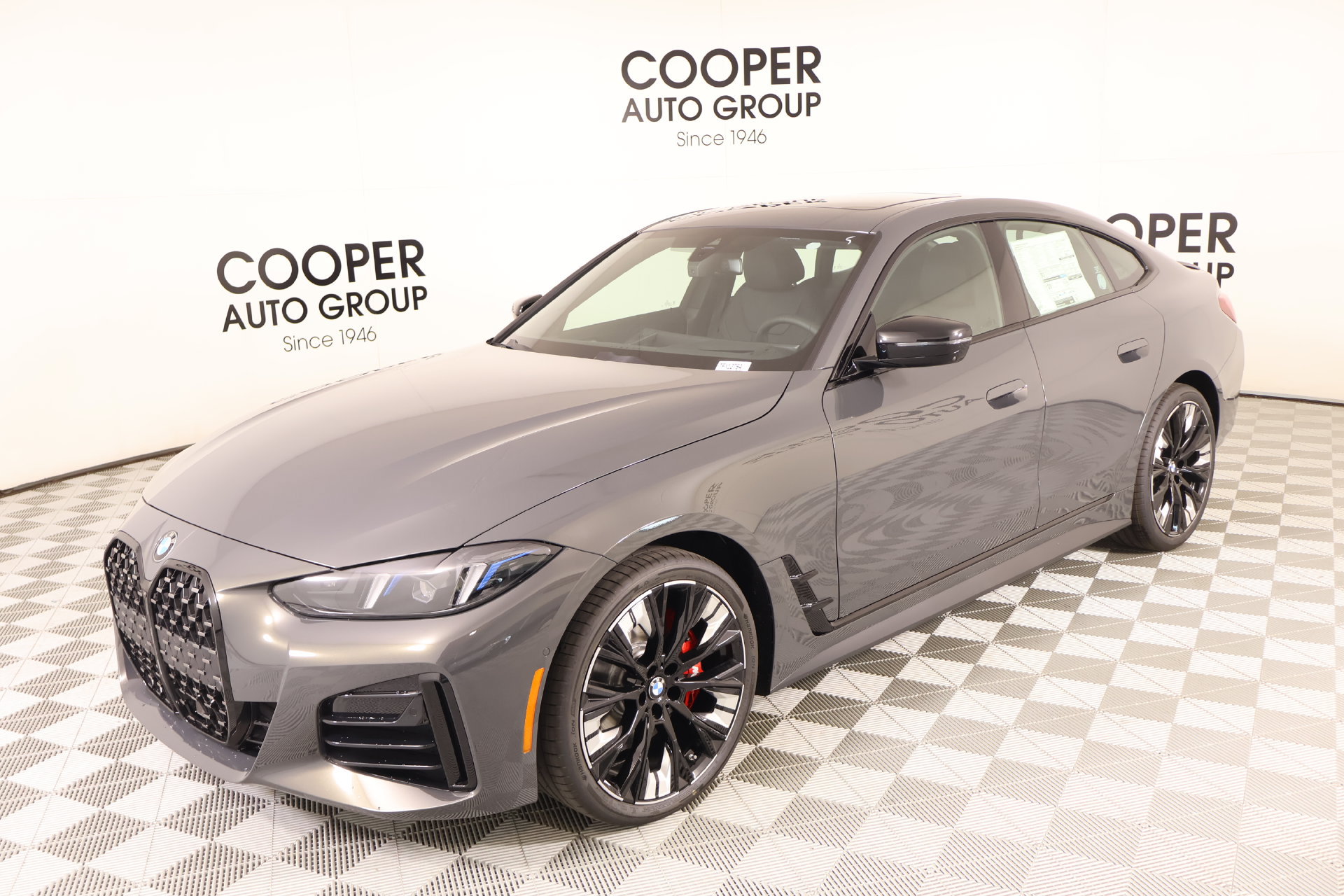 New 2026 BMW 430i xDrive w/ M Sport Package AWD/4WD image 10