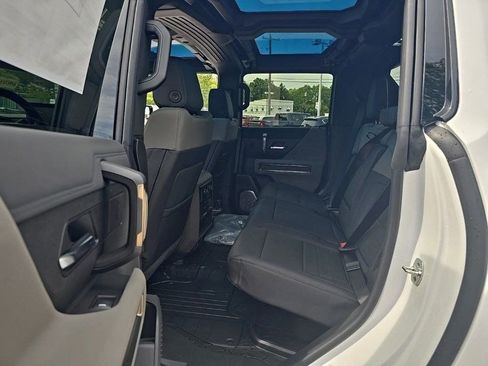 New 2025 GMC Hummer EV 3X image 17