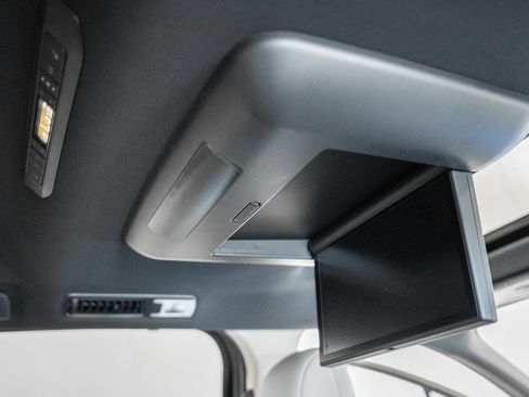 New 2026 Toyota Sienna Platinum AWD/4WD image 34
